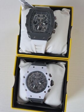 463.m Pair Of Invicta Racing Watches -grey & White